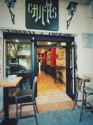 Cerveza Pureza en la Taberna Cofrade Caifas